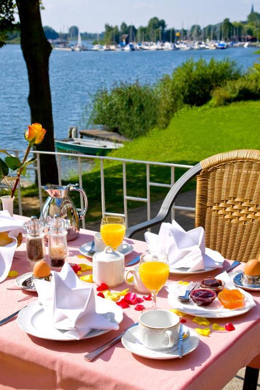 Hotel "Seelust" Garni Röbel Zewnętrze zdjęcie