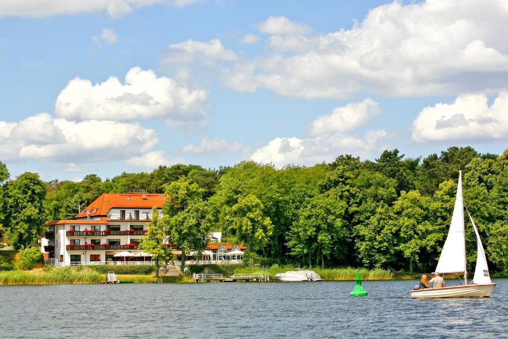 Hotel "Seelust" Garni Röbel Zewnętrze zdjęcie